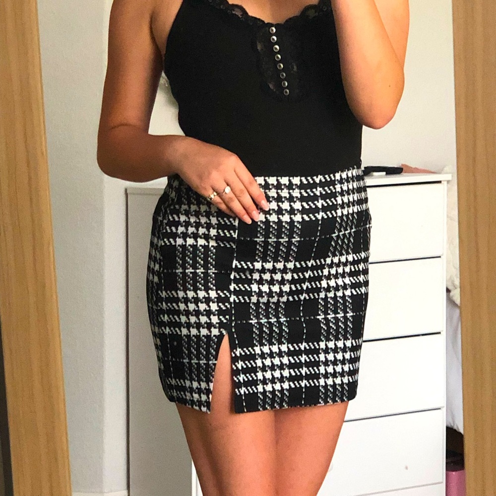Like new plaid mini skirt shein size M